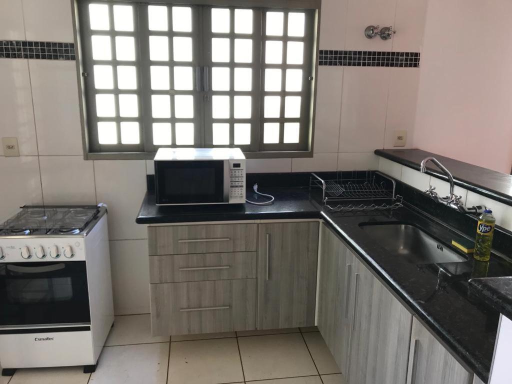 Villa Bela Casa Com Churrasqueira E Estacionamento Olímpia Exterior foto